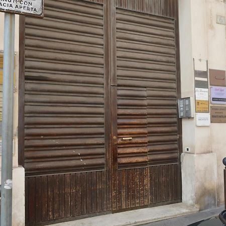 Domus Cavour Apartment Civitavecchia Luaran gambar