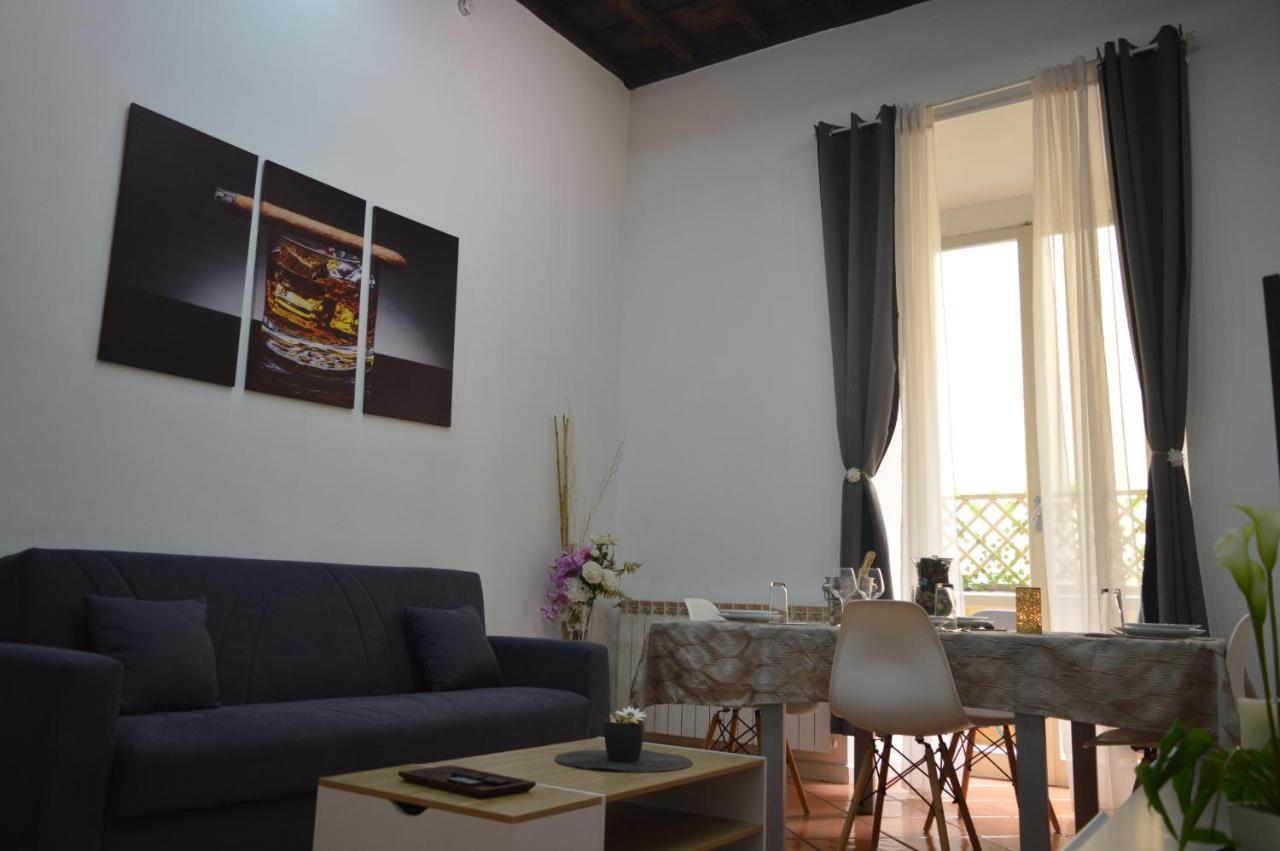 Domus Cavour Apartment Civitavecchia Luaran gambar