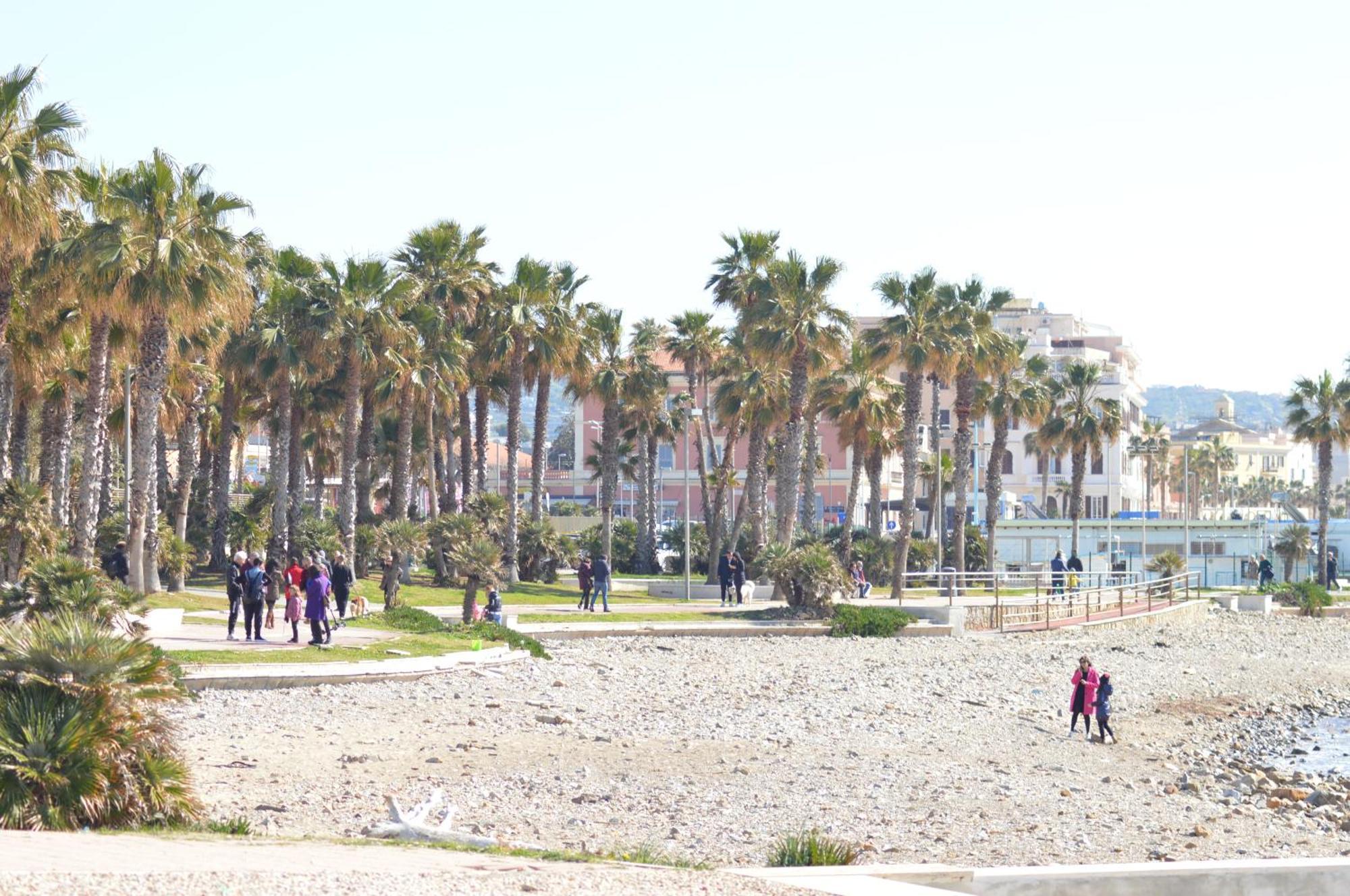 Domus Cavour Apartment Civitavecchia Luaran gambar